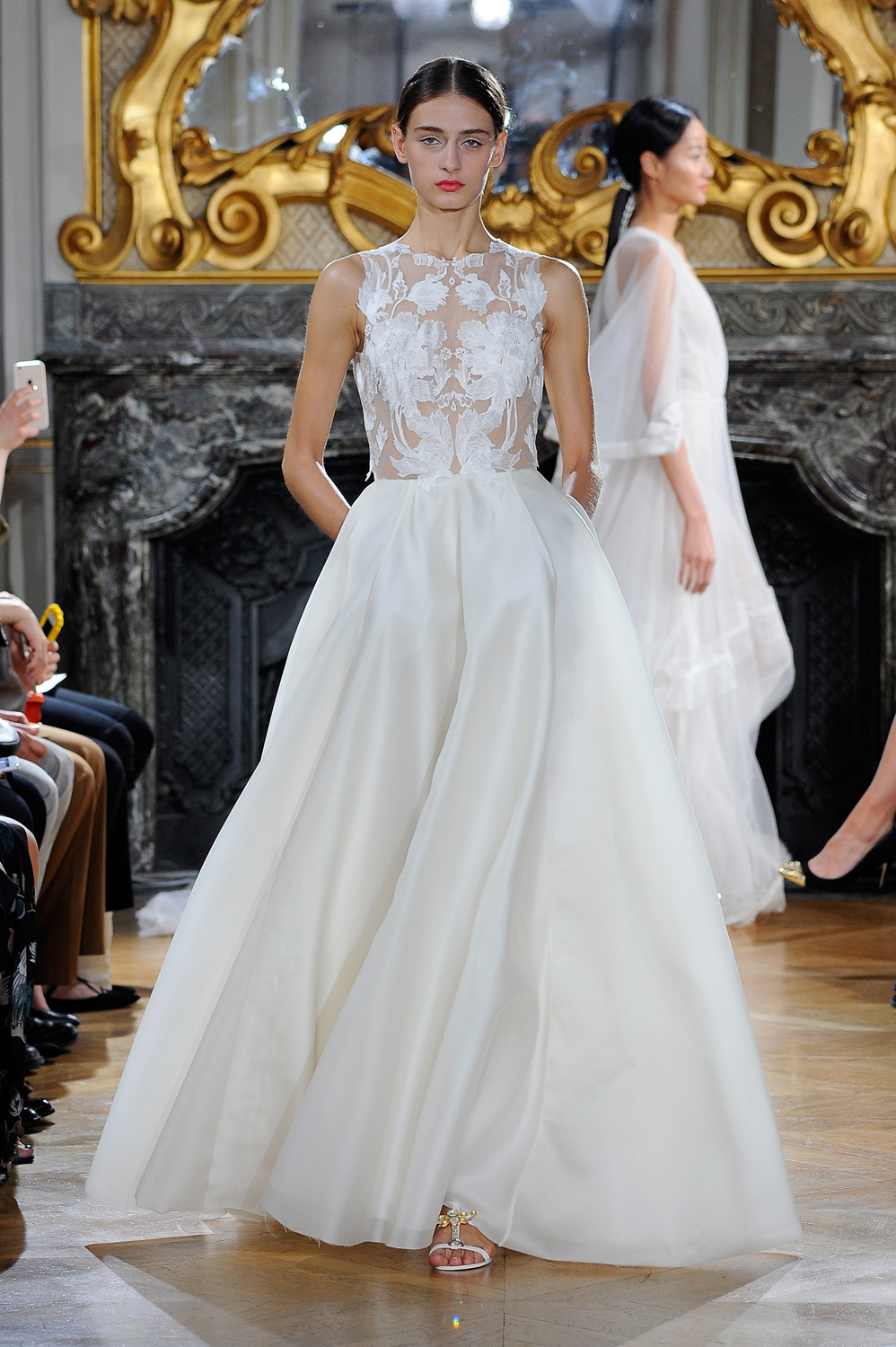 Kaviar Gauche : Backstage - Paris Fashion Week Womenswear Spring/Summer 2016