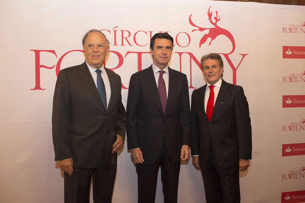 El presidente ejecutivo de Círculo Fortuny, Carlos Falco; el Ministro de Industria, José Manuel Soria y el director general de Banco Santander, Enrique García Candelas, en el IV Día Fortuny.