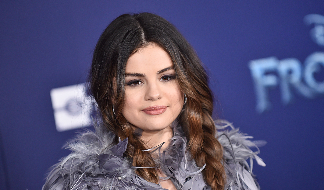 Selena Gomez funda su marca de belleza Rare Beauty