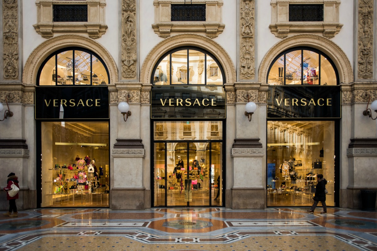 Versace dona 200.000 euros para luchar contra el coronavirus